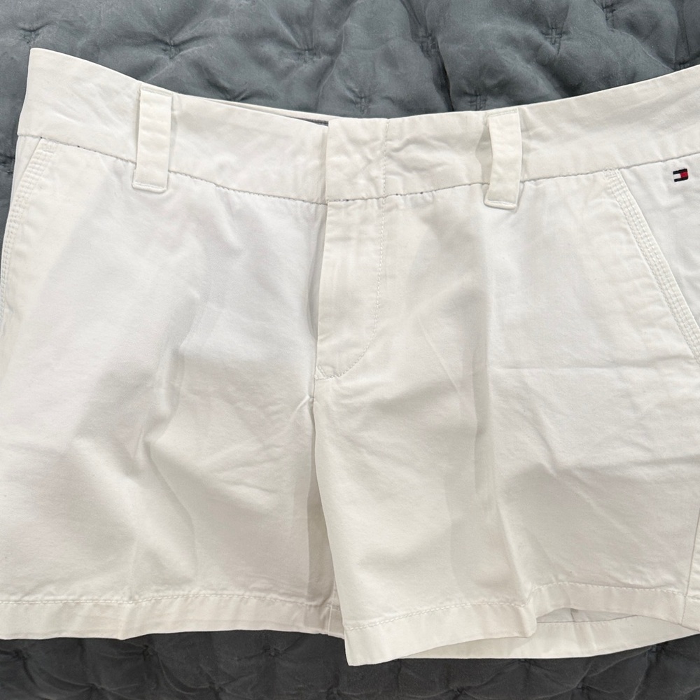 Tommy Hilfiger White Cotton Chino Shorts with Flag Detail